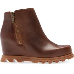 Super cute Sorel boots. Joan of Arctic III